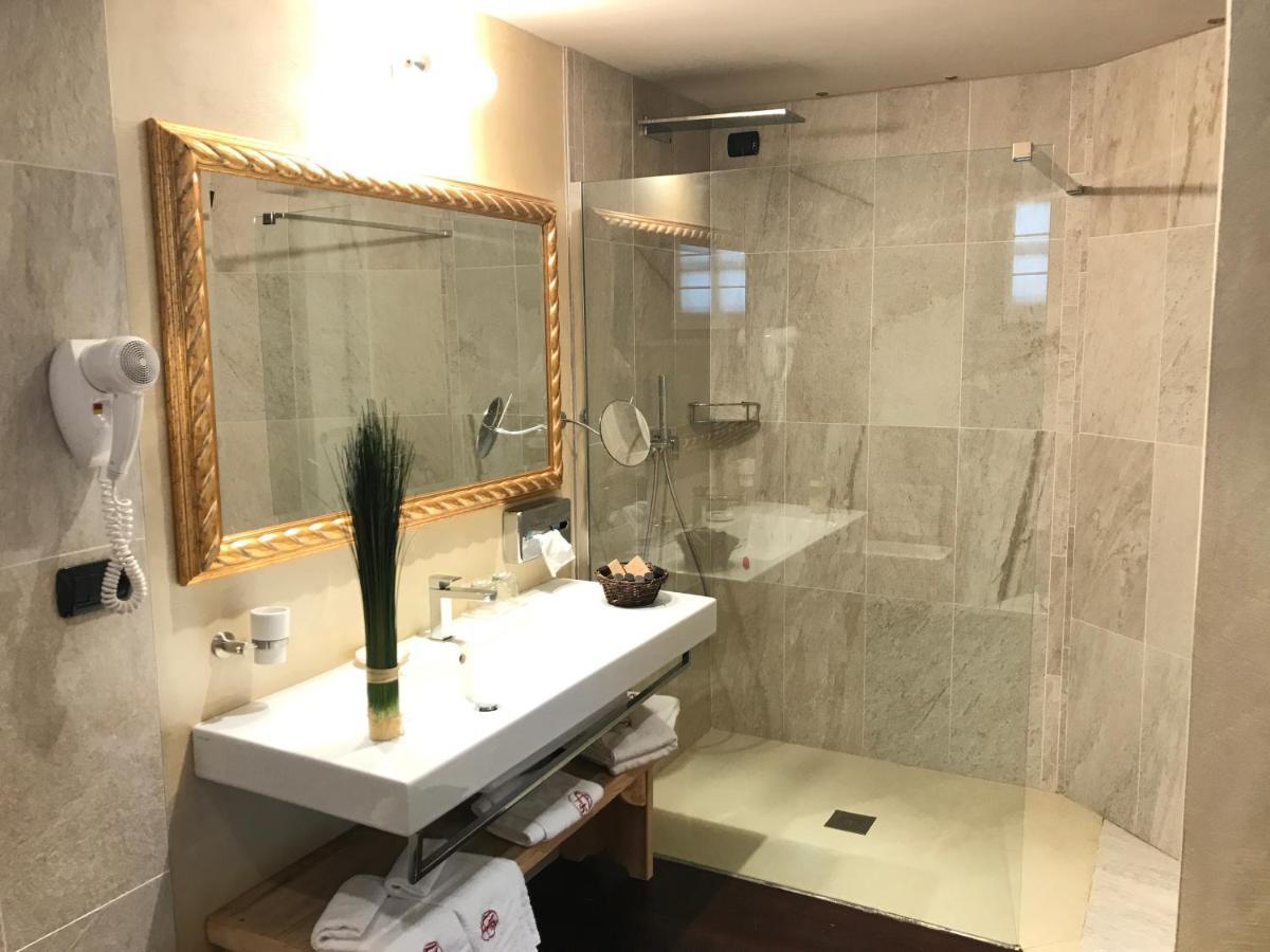 Relais Du Chateau Blanc Ла-Тюйль Экстерьер фото